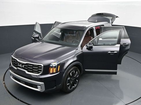 Used 2025 Kia Telluride SX w/ SX Captain's Chair Package FWD image 32