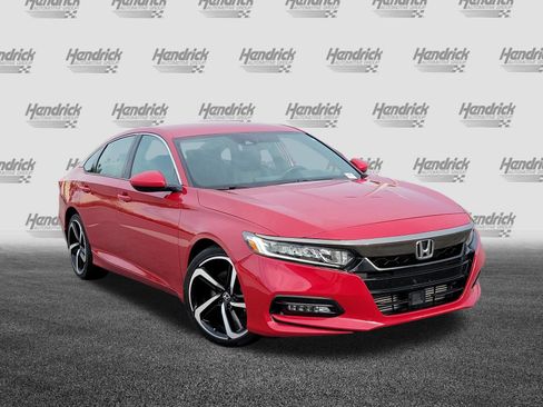 Used 2019 Honda Accord Sport image 2