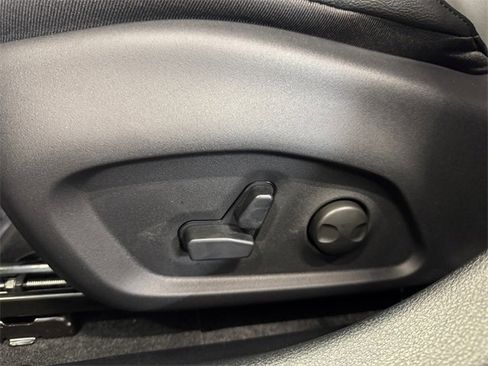 New 2026 Jeep Compass Limited image 17