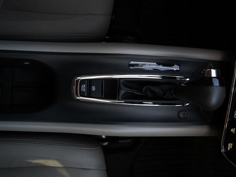 Certified 2021 Honda HR-V EX-L image 29