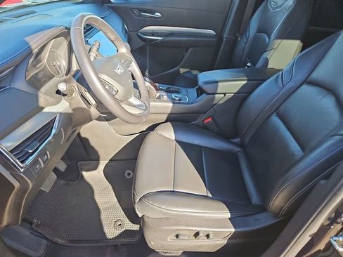 Used 2023 Cadillac XT4 Premium Luxury image 18