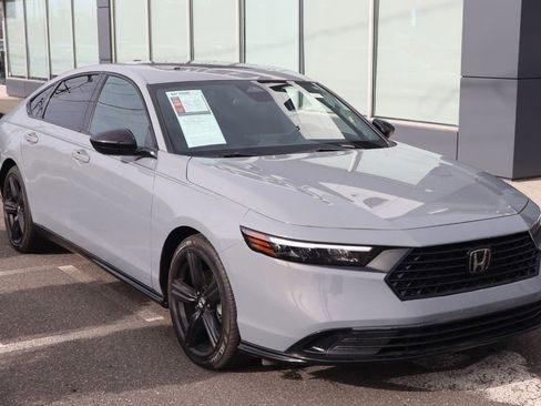 Used 2024 Honda Accord Sport image 3