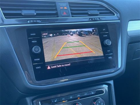 Used 2024 Volkswagen Tiguan S image 28