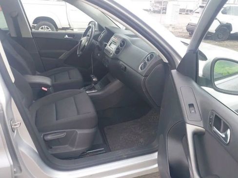 Used 2009 Volkswagen Tiguan SE AWD/4WD image 4