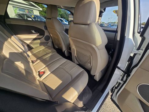 Used 2019 Land Rover Range Rover Evoque SE AWD/4WD image 29