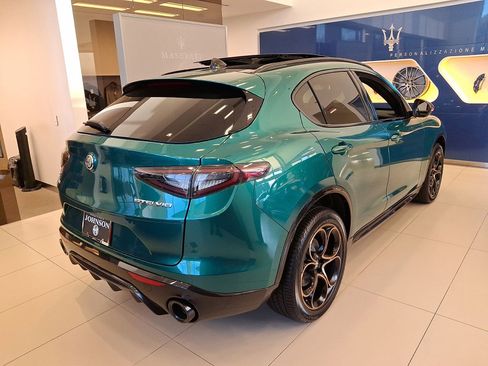 New 2025 Alfa Romeo Stelvio Sprint image 4