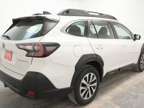 Used 2024 Subaru Outback 2.5i image 8