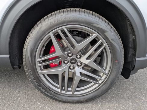 New 2026 Ford Explorer ST RWD image 11