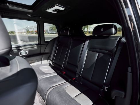 Used 2019 Rolls-Royce Cullinan image 48