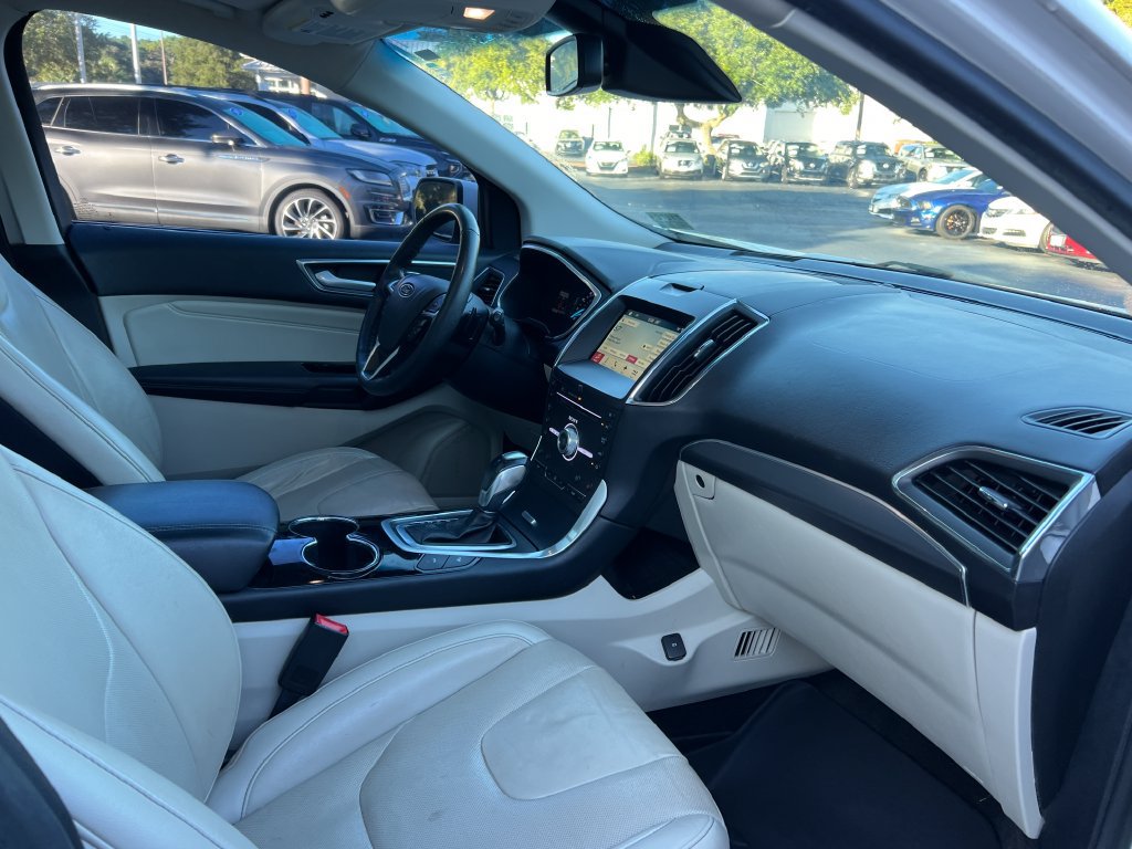 Used 2018 Ford Edge Titanium w/ Equipment Group 302A FWD image 15