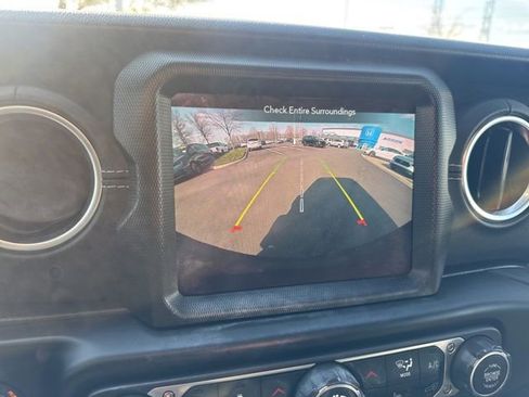 Used 2023 Jeep Wrangler Unlimited Sahara w/ Cold Weather Group image 26