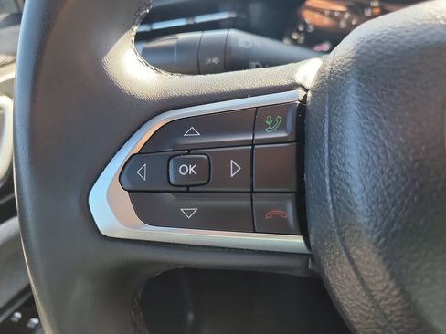 Used 2024 Jeep Compass Latitude AWD/4WD image 31