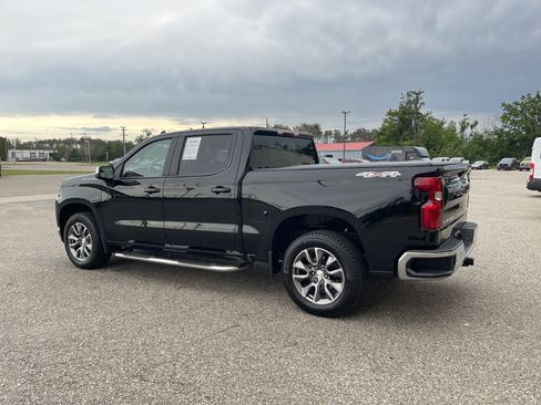 Used 2021 Chevrolet Silverado 1500 LT AWD/4WD image 5