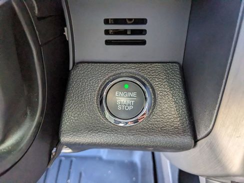 Used 2021 Ford F250 Platinum w/ FX4 Off-Road Package image 29