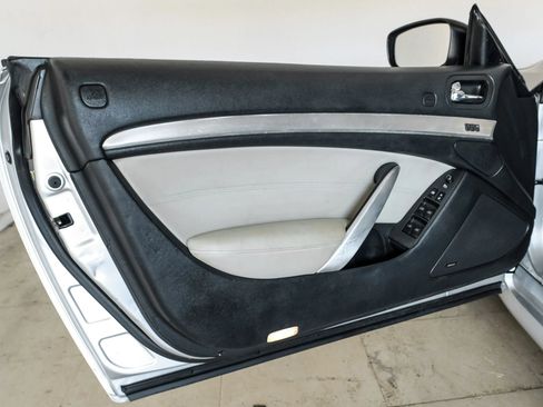 Used 2009 INFINITI G37 Convertible w/ Premium Pkg RWD image 35