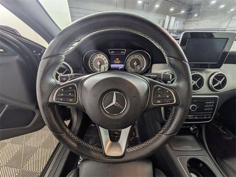 Used 2017 Mercedes-Benz GLA 250 4MATIC image 18