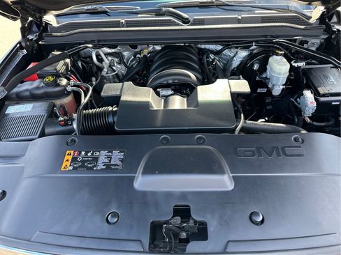 Used 2017 GMC Yukon Denali w/ Open Road Package image 24