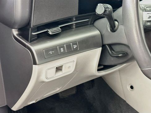 Used 2025 Hyundai Kona SEL AWD/4WD image 17