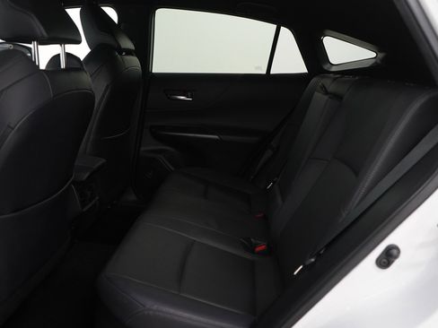 Used 2023 Toyota Venza XLE image 13