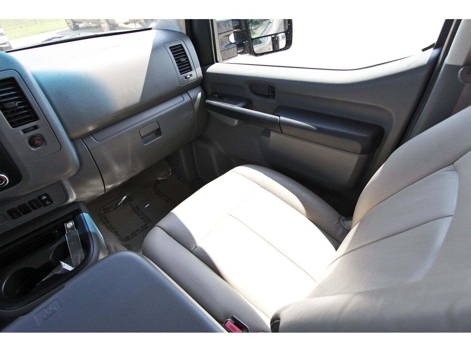 Used 2018 Nissan NV 3500 SL RWD image 14