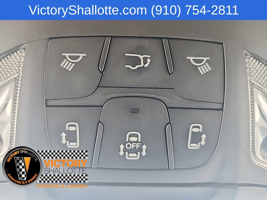 Used 2025 Chrysler Pacifica Limited FWD image 46