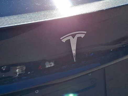 Used 2023 Tesla Model 3 Performance image 39
