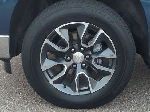Used 2024 Chevrolet Silverado 1500 LT AWD/4WD image 10
