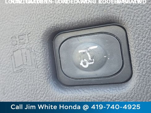 Used 2017 Lincoln MKX Reserve w/ Enhanced Security Package image 19