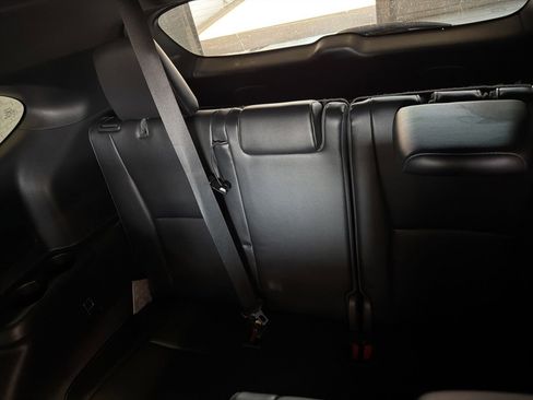 Used 2021 Toyota Highlander XSE FWD image 10