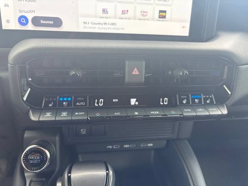 Used 2025 Toyota Land Cruiser AWD/4WD image 32