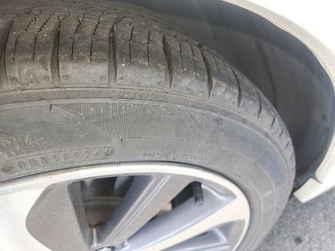 Used 2019 Subaru Legacy 3.6R Limited AWD/4WD image 9