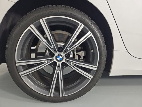 Certified 2024 BMW 330i xDrive Sedan w/ Convenience Package image 9