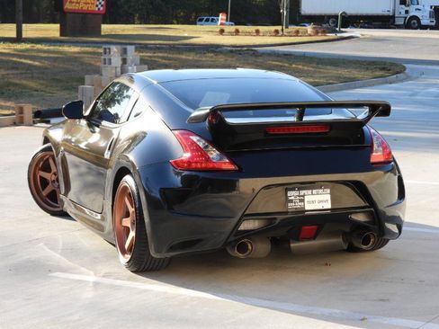 Used 2016 Nissan 370Z Coupe image 8