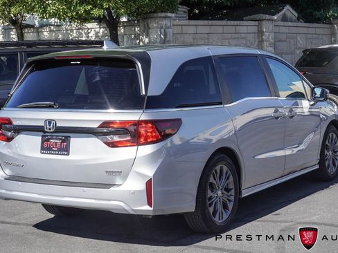Used 2025 Honda Odyssey Touring image 22