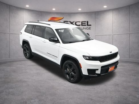 Used 2023 Jeep Grand Cherokee L Laredo AWD/4WD image 56