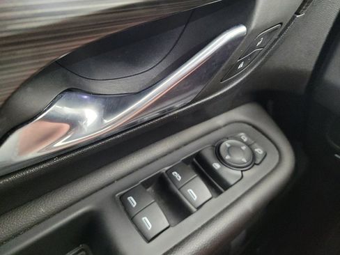Used 2023 GMC Terrain SLT w/ Infotainment Package II AWD/4WD image 32