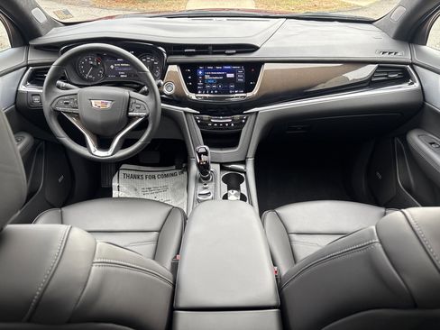 Used 2024 Cadillac XT6 Premium Luxury w/ Platinum Package image 33