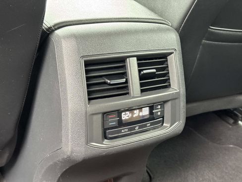 Used 2022 Volkswagen Atlas SE w/ Black Wheel Package image 27