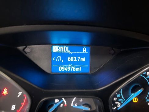 Used 2012 Ford Focus SE w/ SE Winter Pkg image 17