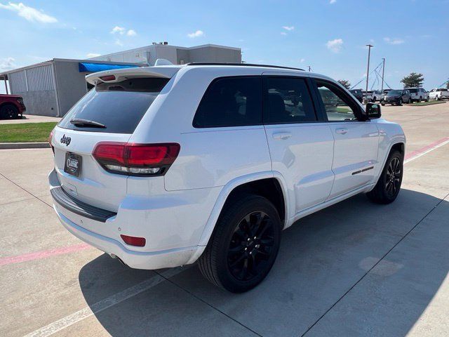 Used 2021 Jeep Grand Cherokee Laredo X AWD/4WD image 5