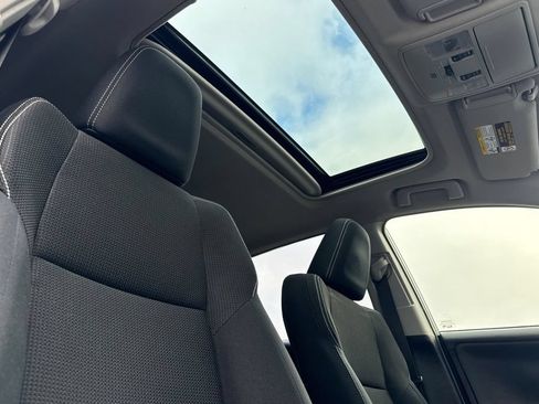 Used 2017 Toyota RAV4 XLE w/ Convenience Package AWD/4WD image 16