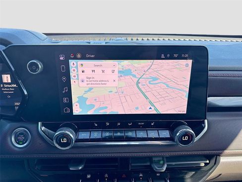 Used 2025 Chevrolet Colorado Z71 w/ Midnight Edition image 13