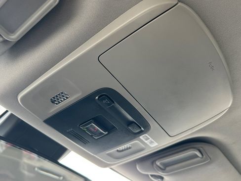 Used 2024 Toyota Camry SE image 23