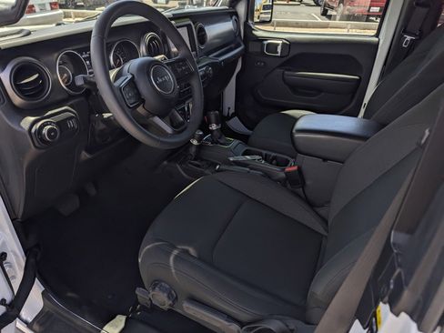 Used 2023 Jeep Wrangler Sport AWD/4WD image 9