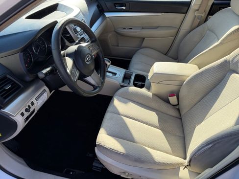 Used 2011 Subaru Outback 2.5i Premium w/ Popular Equipment Group 2A image 9