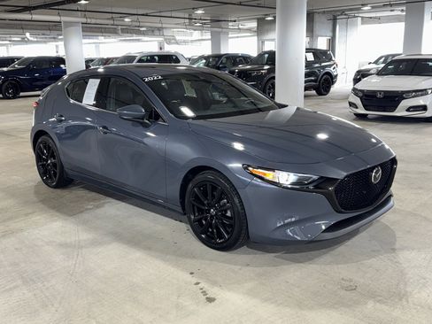 Used 2022 MAZDA MAZDA3 s image 2