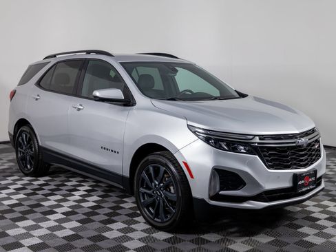 Used 2022 Chevrolet Equinox RS w/ Infotainment Package AWD/4WD image 10