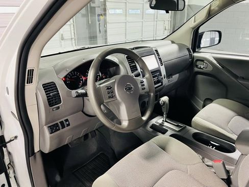 Used 2019 Nissan Frontier SV image 21