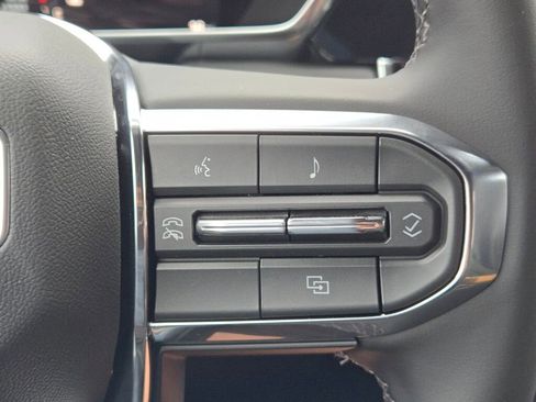 New 2026 GMC Canyon Elevation w/ Convenience Package image 32