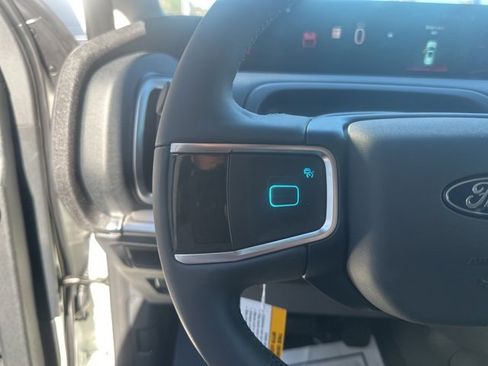 New 2025 Ford Expedition Active image 19